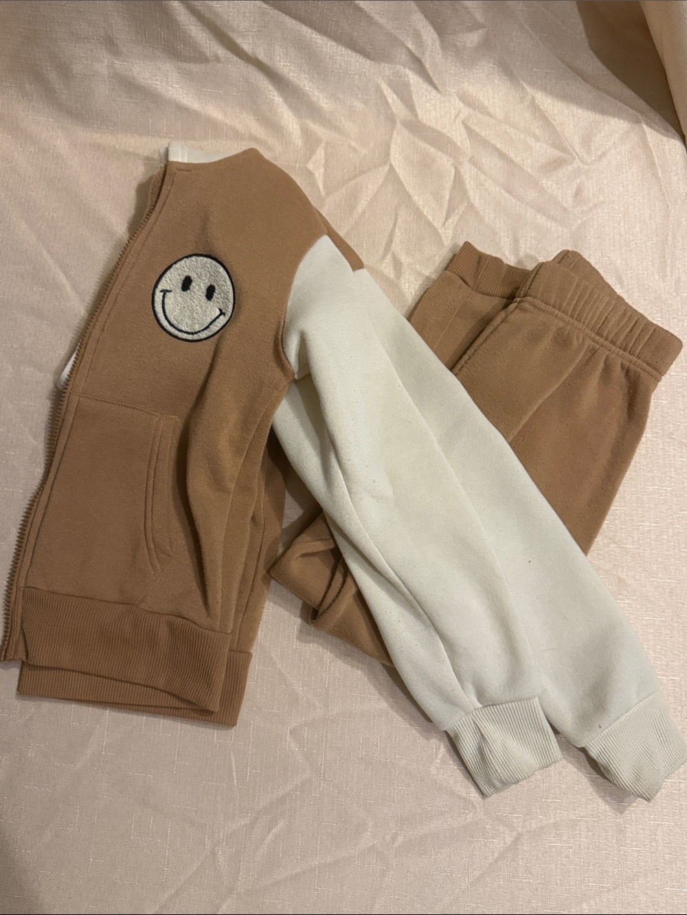 Unk Brown and Cream Two-Tone Sweatshirt & Joggers Set - Smiley Patch